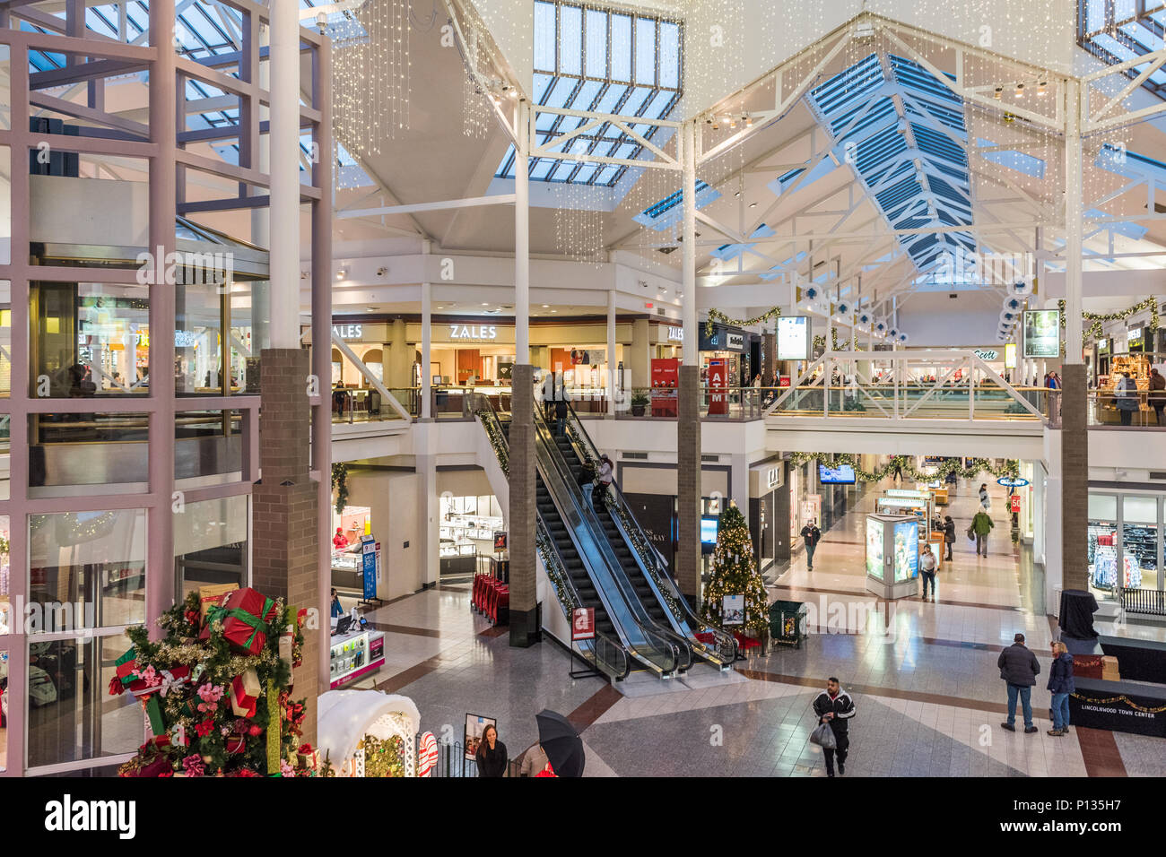 Malls of America: Woodfield Mall