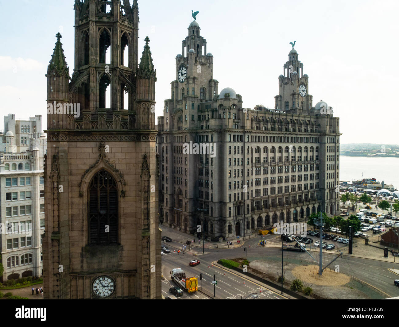 Church of Our Lady and Saint Nicholas and Liver building, Liverpool, UK Stock Photo