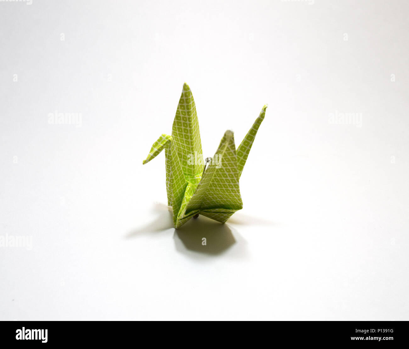 Traditional Japanese origami paper crane Stock Photo Alamy