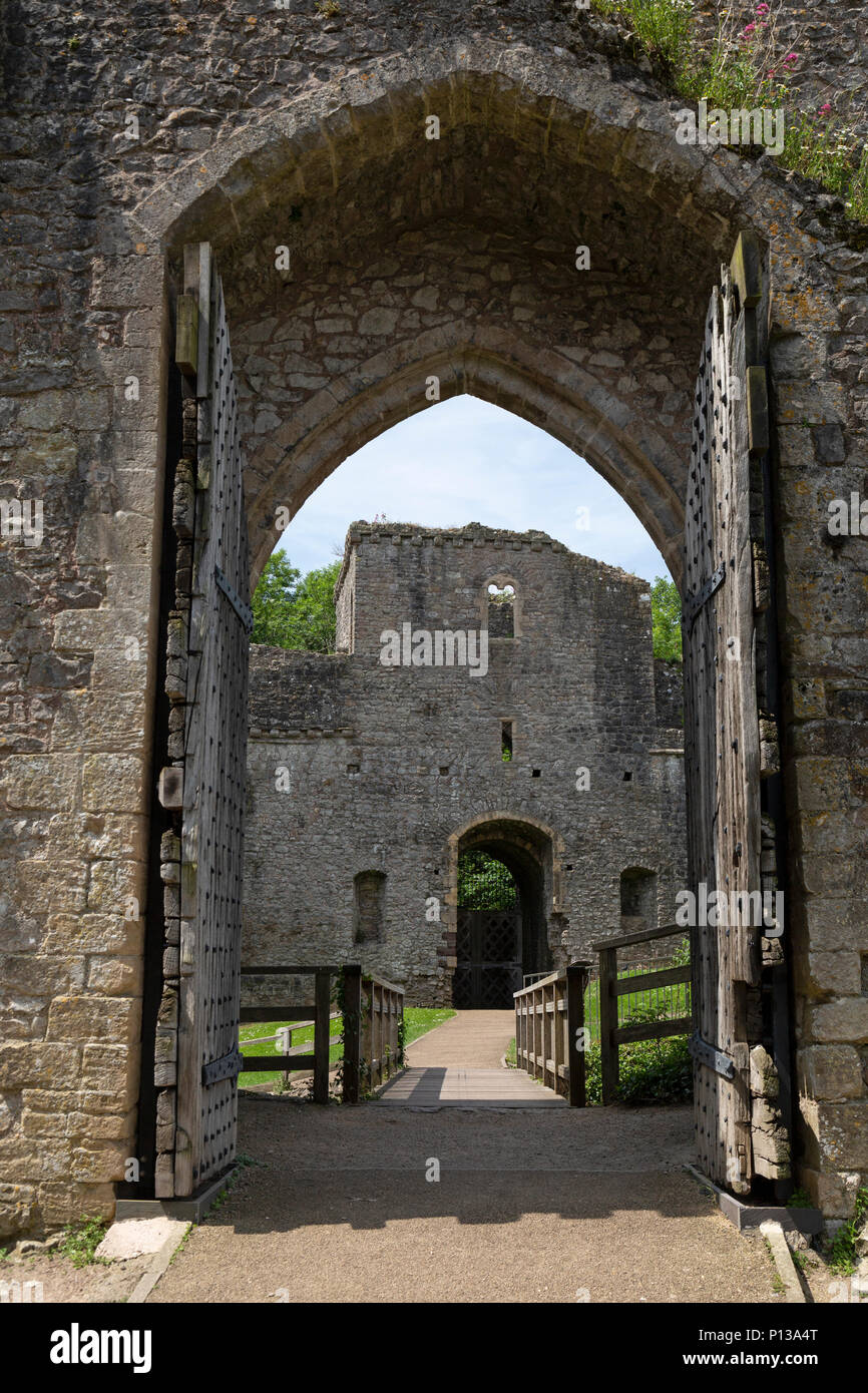 Chepstow Castle, the oldest surviving post-Roman stone fortification in ...