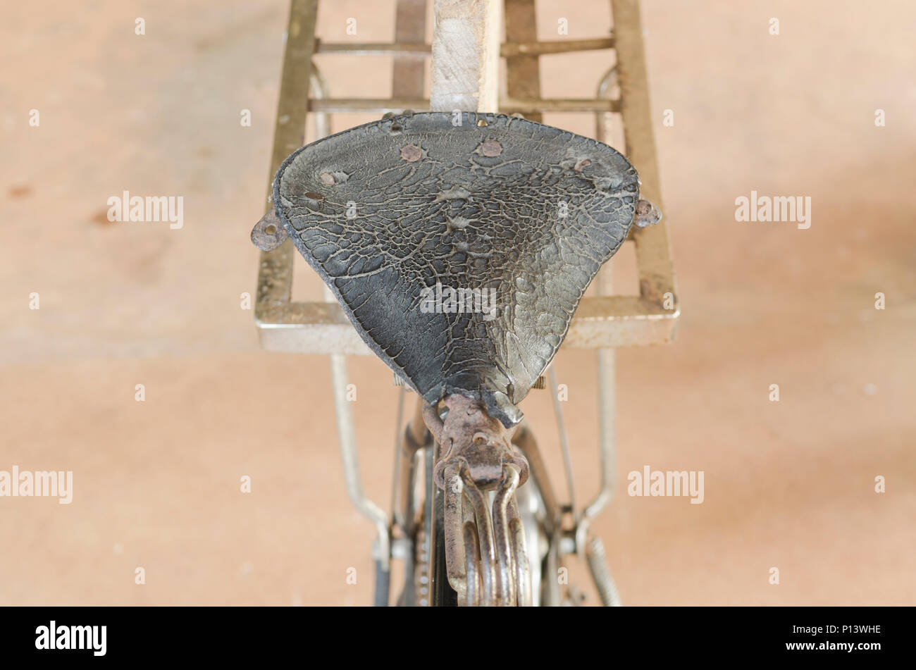 Beautiful black vintage bicycle hi-res stock photography and images - Alamy