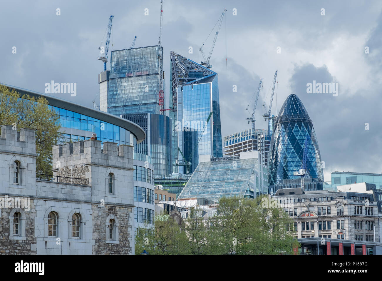London skyline old new hi-res stock photography and images - Alamy