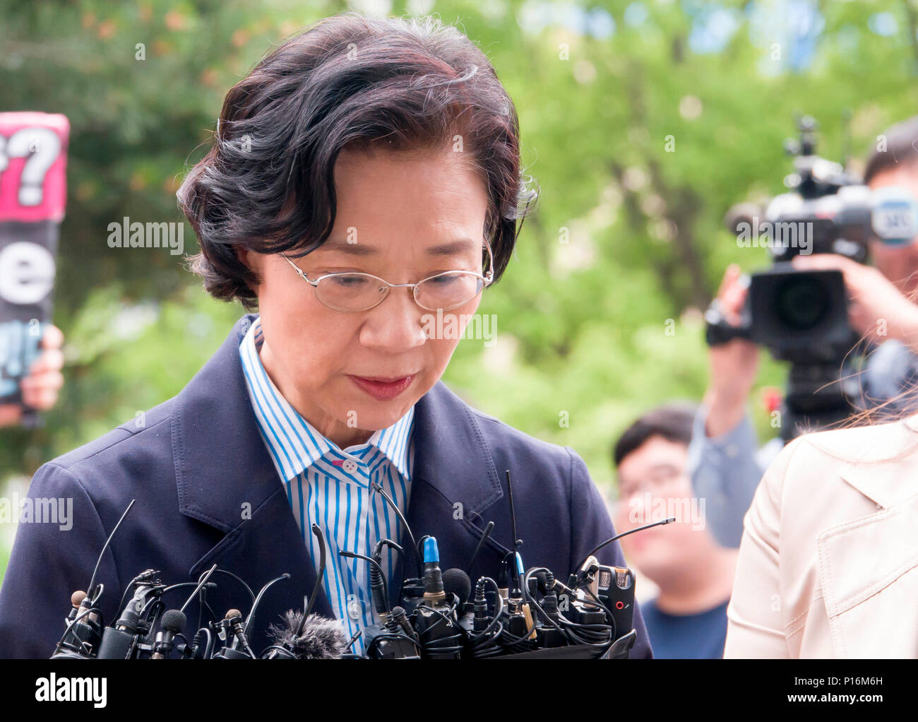 Lee Myung Hee Voice Actor : Na Moon Hee Worrying About Retiring For The