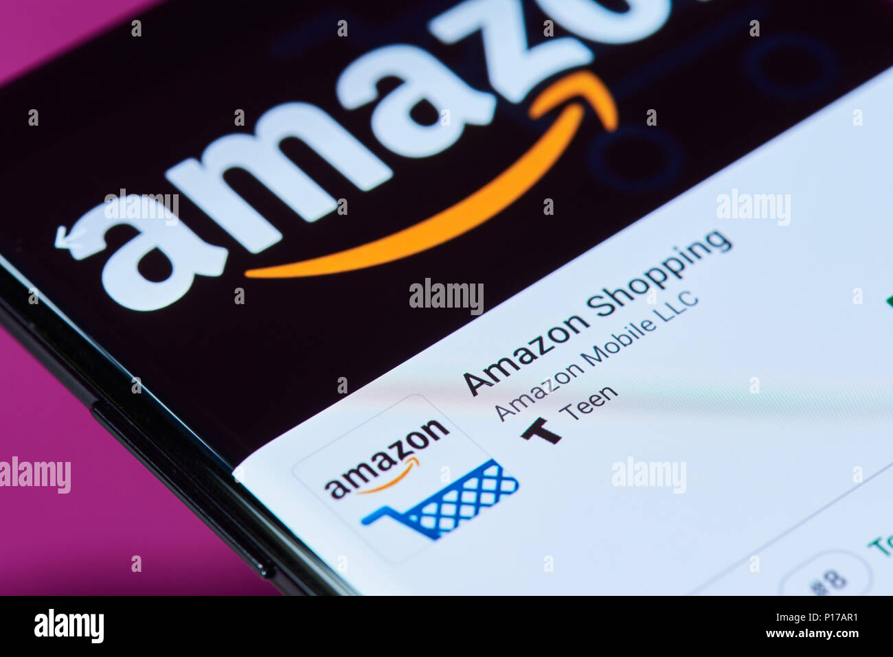 Internet shop amazon hi-res stock photography and images - Alamy