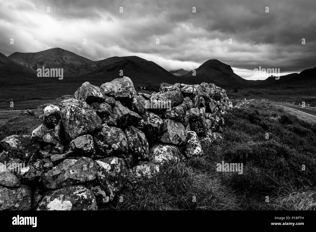 Old Stone Wall, Sligachan, Isle Of Skye, Scotland Stock Photo