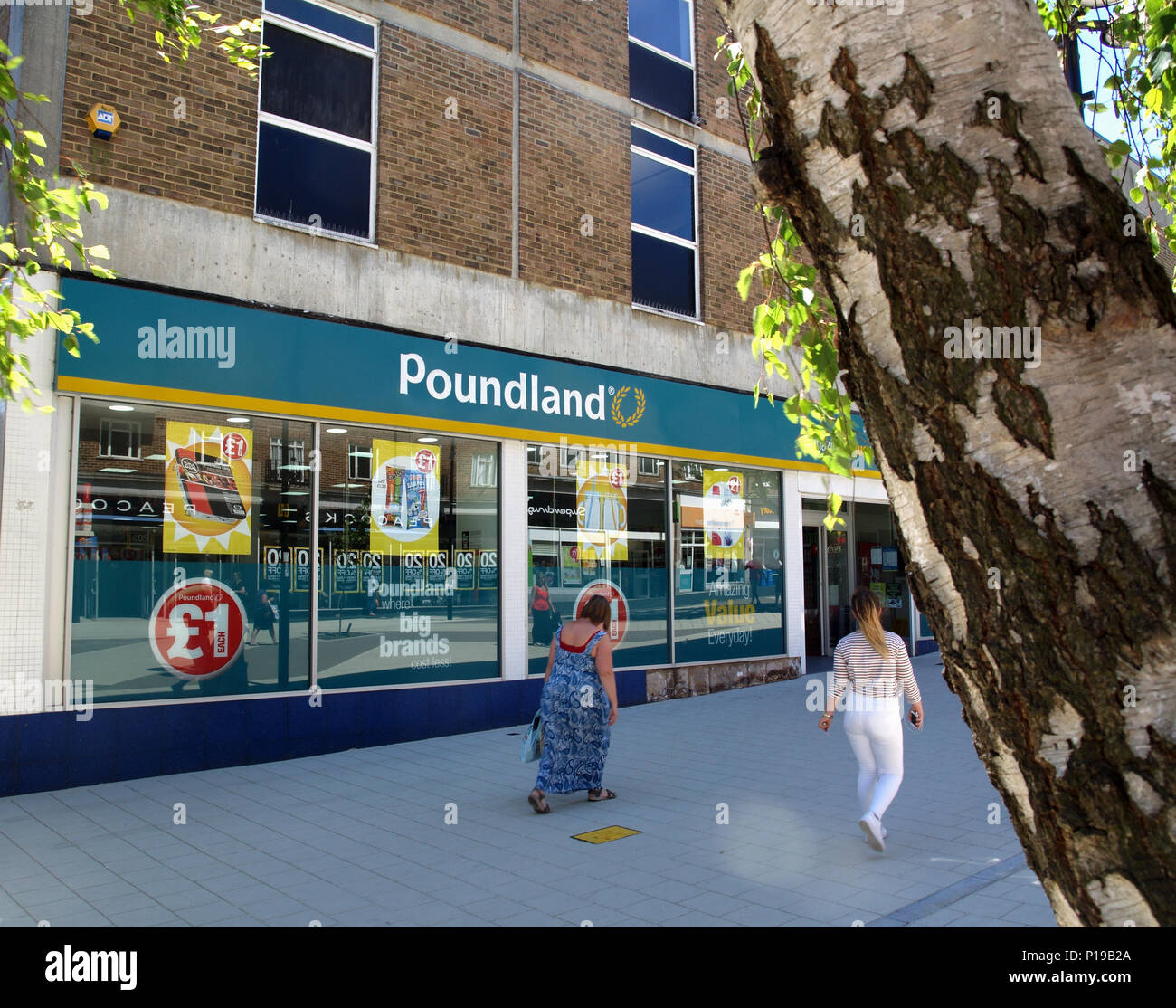 Poundland in Bitterne Village Shopping Precinct, Bitterne, Southampton, UK Stock Photo