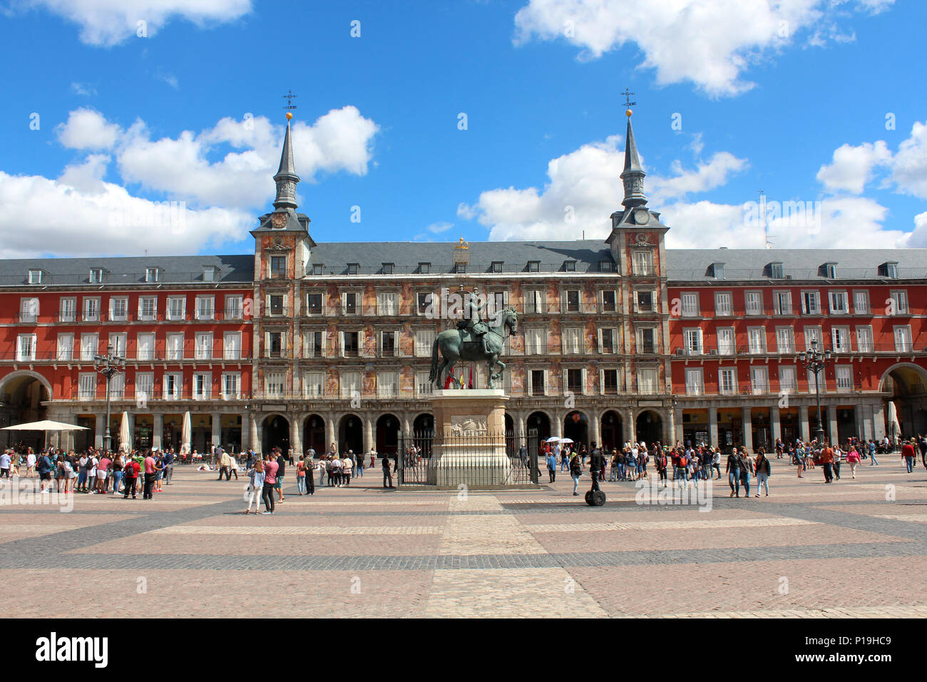Madrid plaza mayor night hi-res stock photography and images - Alamy