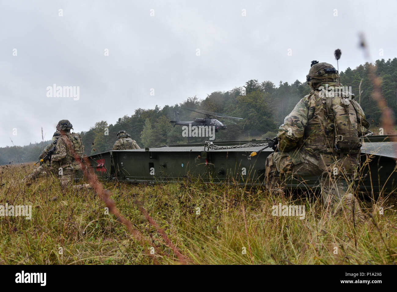 Soldiers, assigned to Bravo Troop, Regimental Engineer Squadron, 2d ...
