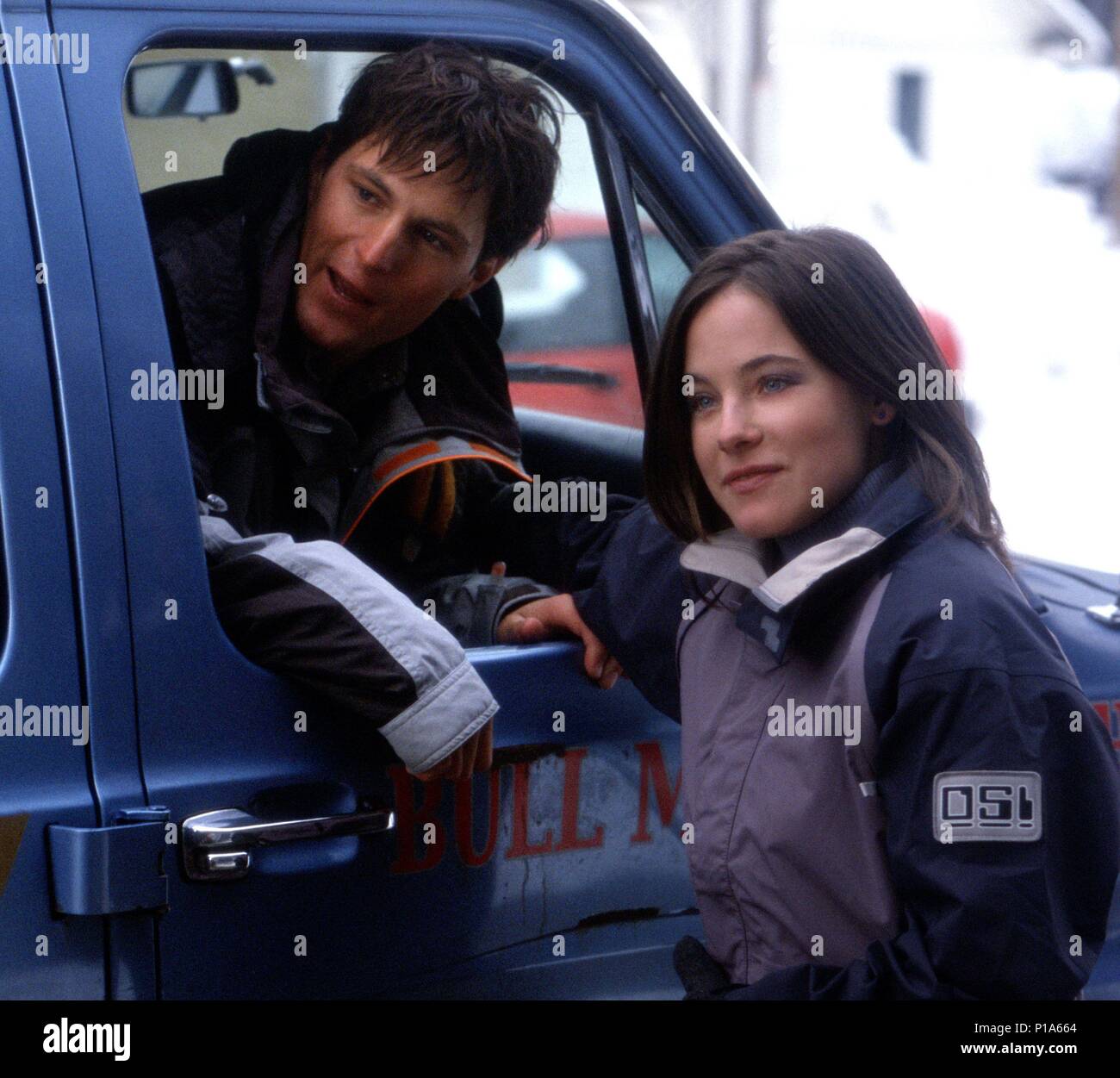 Original Film Title: OUT COLD.  English Title: OUT COLD.  Film Director: THE MALLOYS; BRENDAN MALLOY; EMMETT MALLOY.  Year: 2001.  Stars: CAROLINE DHAVERNAS. Credit: TOUCHSTONE PICTURES / Album Stock Photo