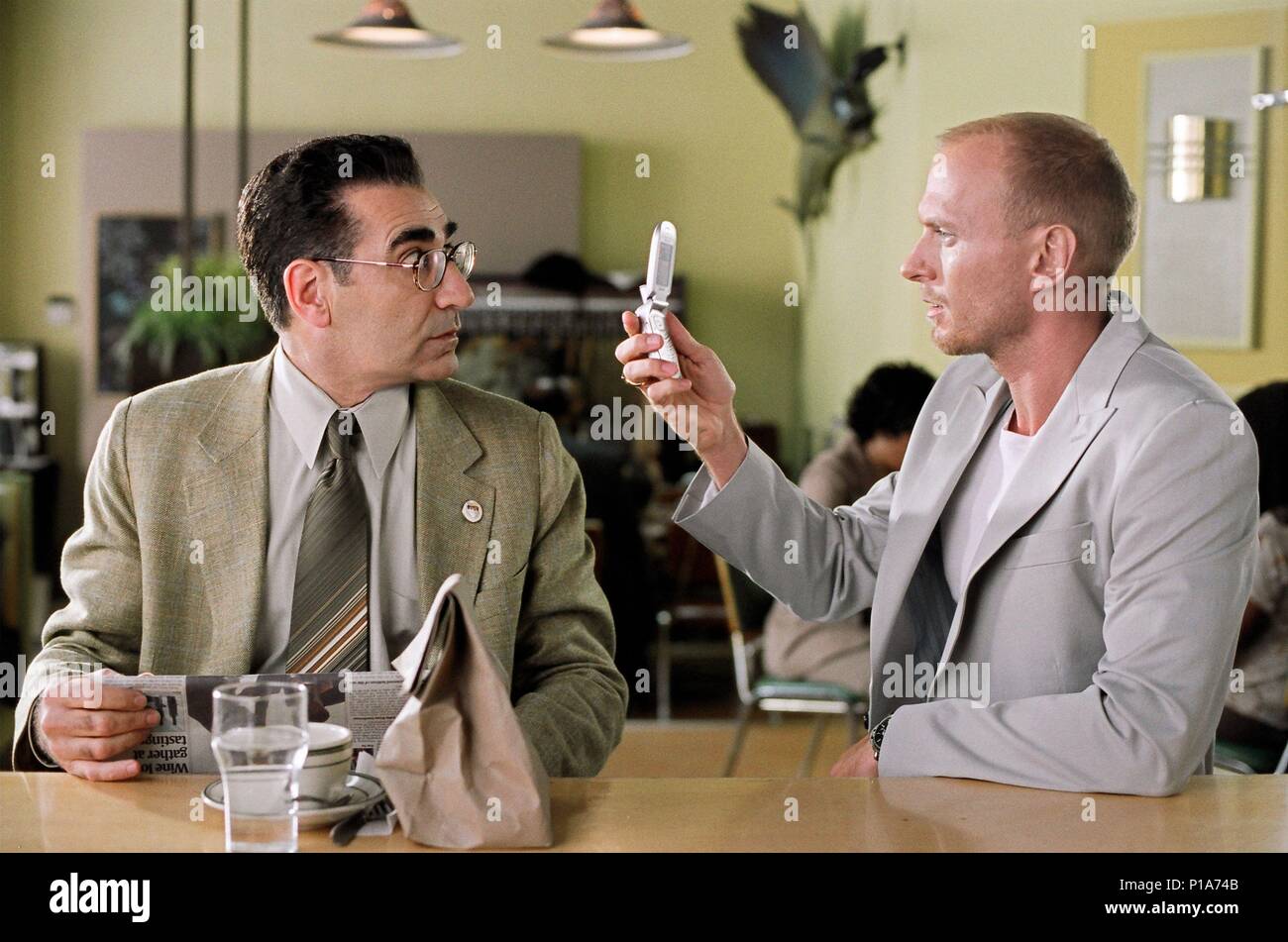 Pub værtinde øjeblikkelig Eugene levy luke goss man hi-res stock photography and images - Alamy