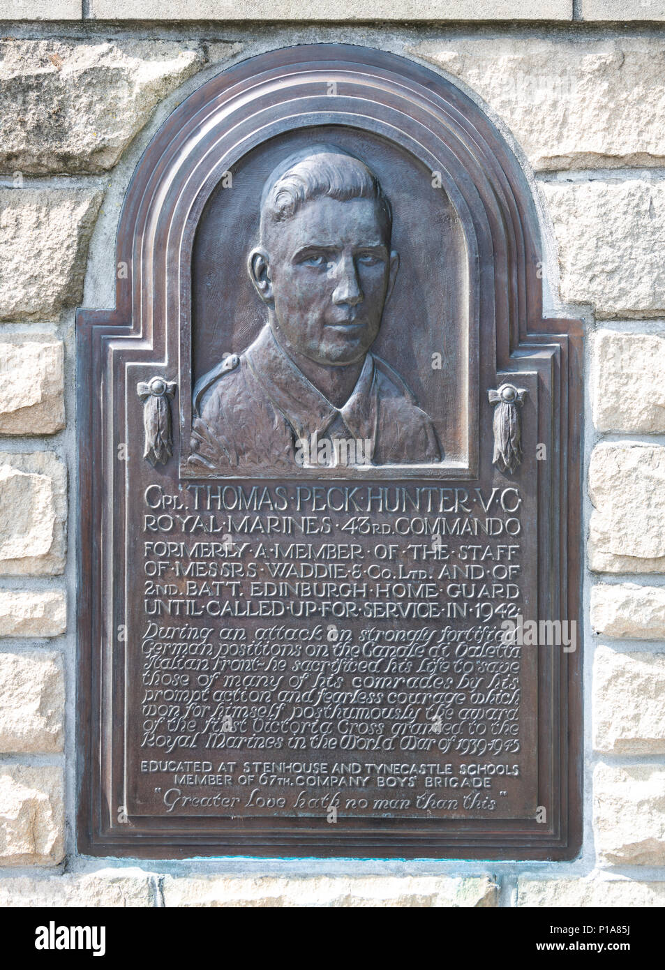 Memorial Plaque for Cpl Thomas Peck Hunter VC Stock Photo