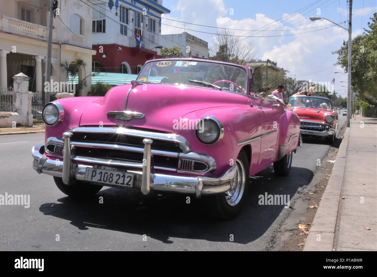 Pink convertible car hi-res stock photography and images - Alamy