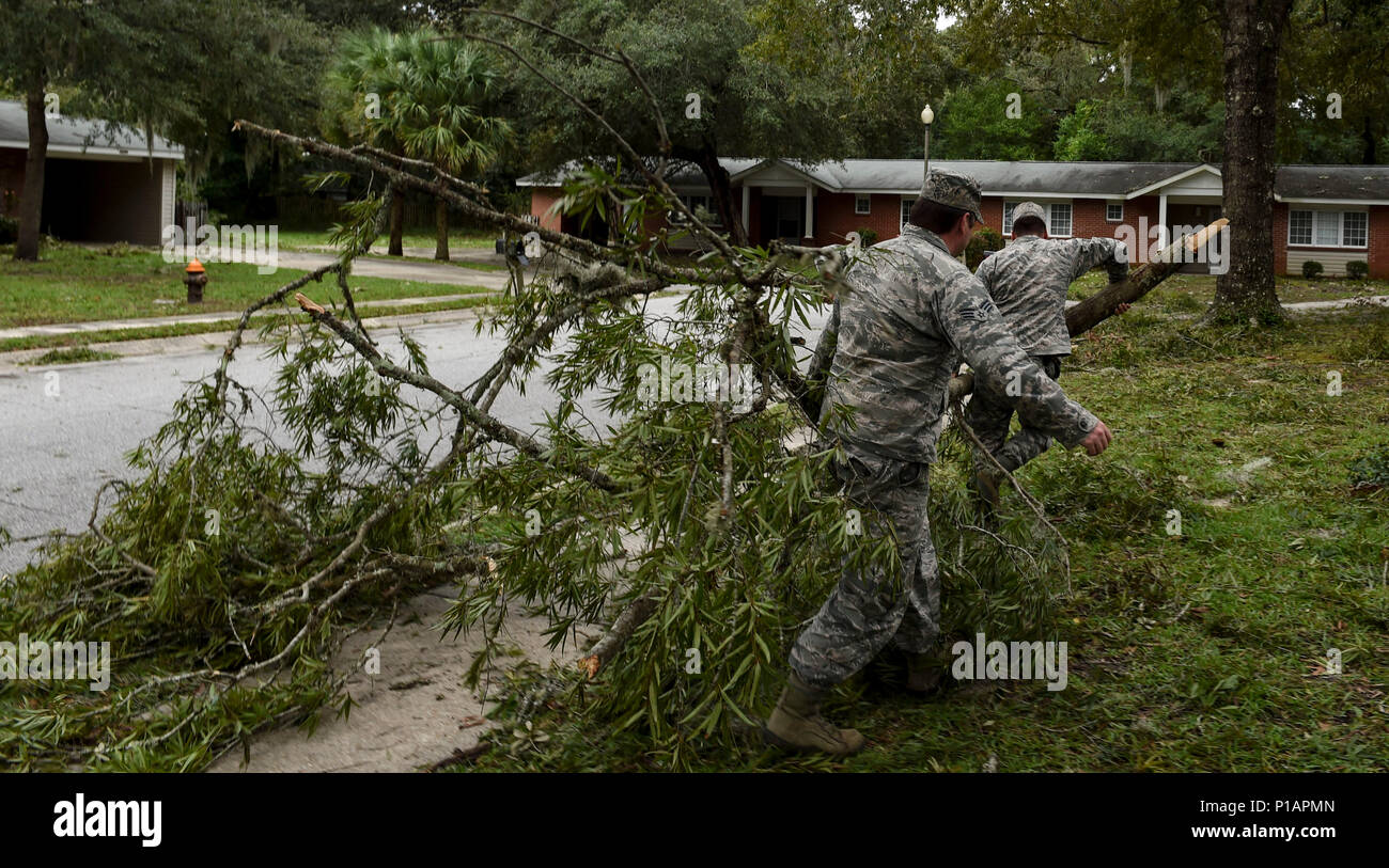 Senior airman nicholas byers hi-res stock photography and images - Alamy
