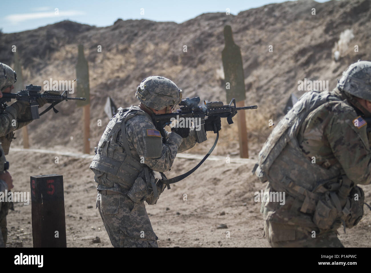 U.S. Army Soldiers assigned to 1st Stryker Brigade Combat Team, 2nd ...