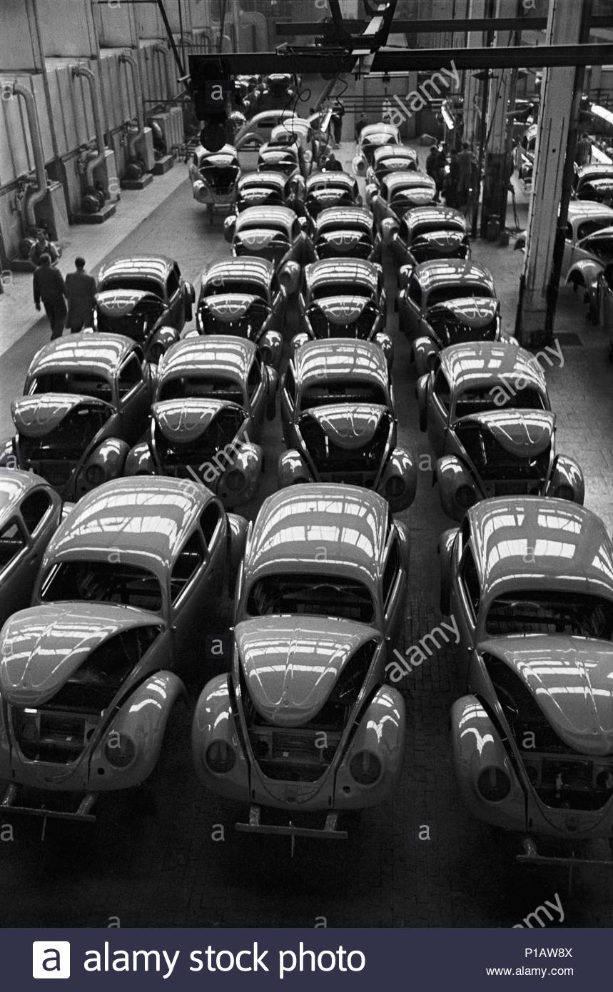 Volkswagen Factory Black and White Stock Photos & Images - Alamy