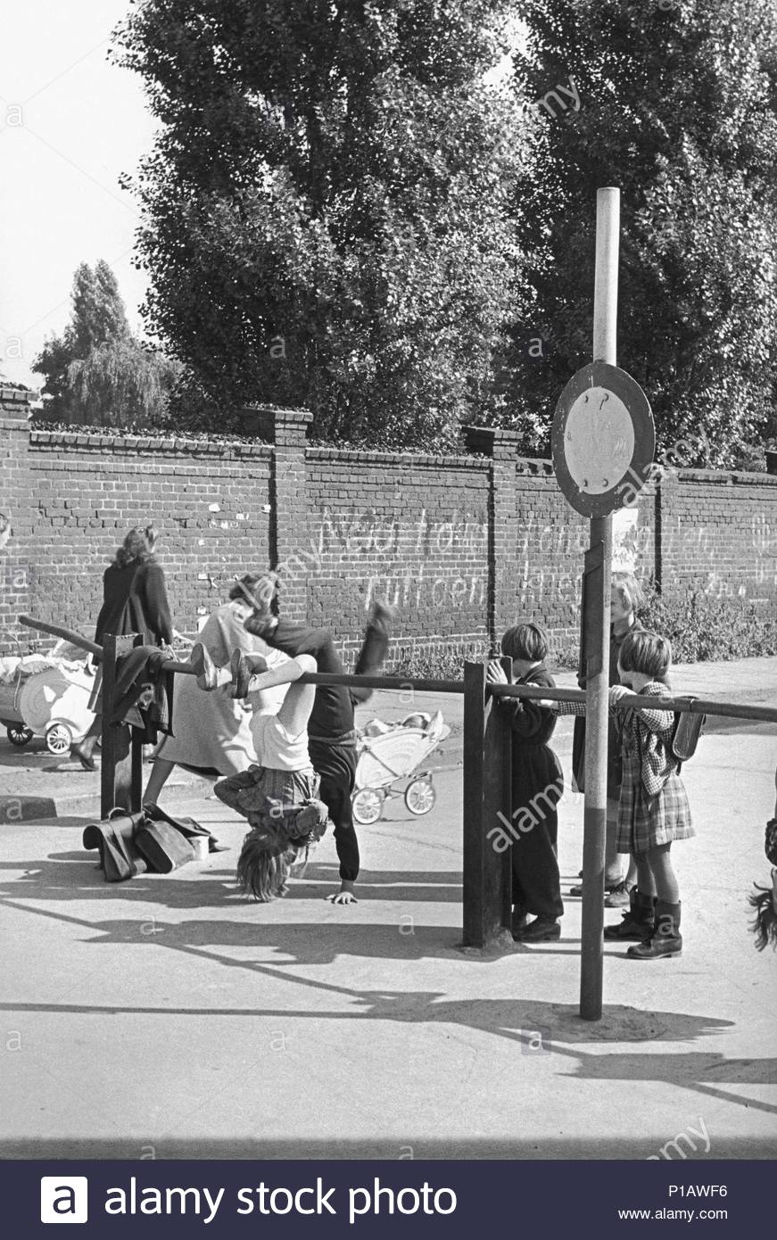 West Berlin. The boundaries of West Berlin West Berlin. The boundaries of West Berlin
