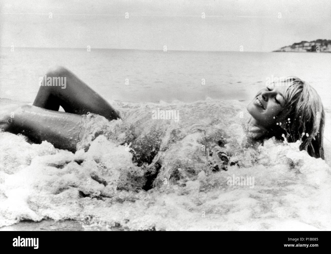 Brigitte bardot beach hi-res stock photography and images - Alamy Brigitte bardot beach hi-res stock photography and images - Alamy