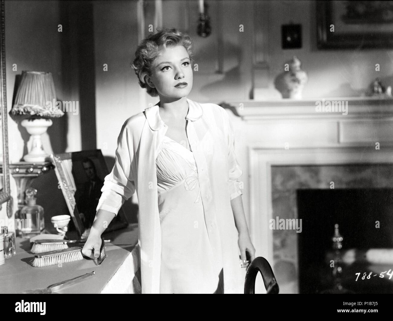 I confess 1953 anne baxter hi-res stock photography and images - Alamy