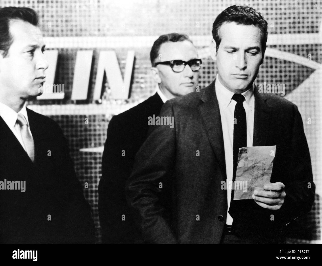 Original Film Title TORN CURTAIN. English Title TORN CURTAIN. Film