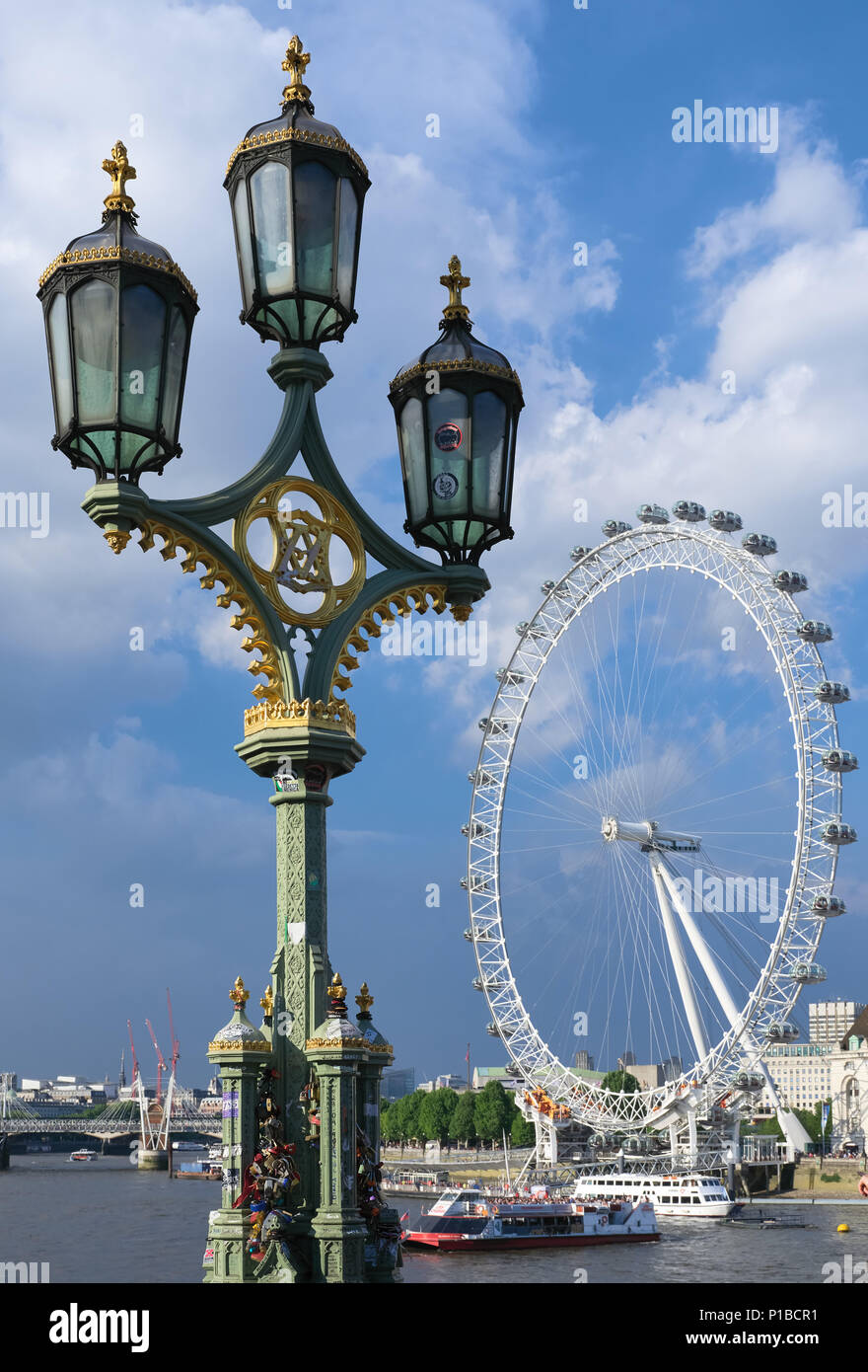 London Eye, giant ferris wheel in downtown London Stock Photo - Alamy