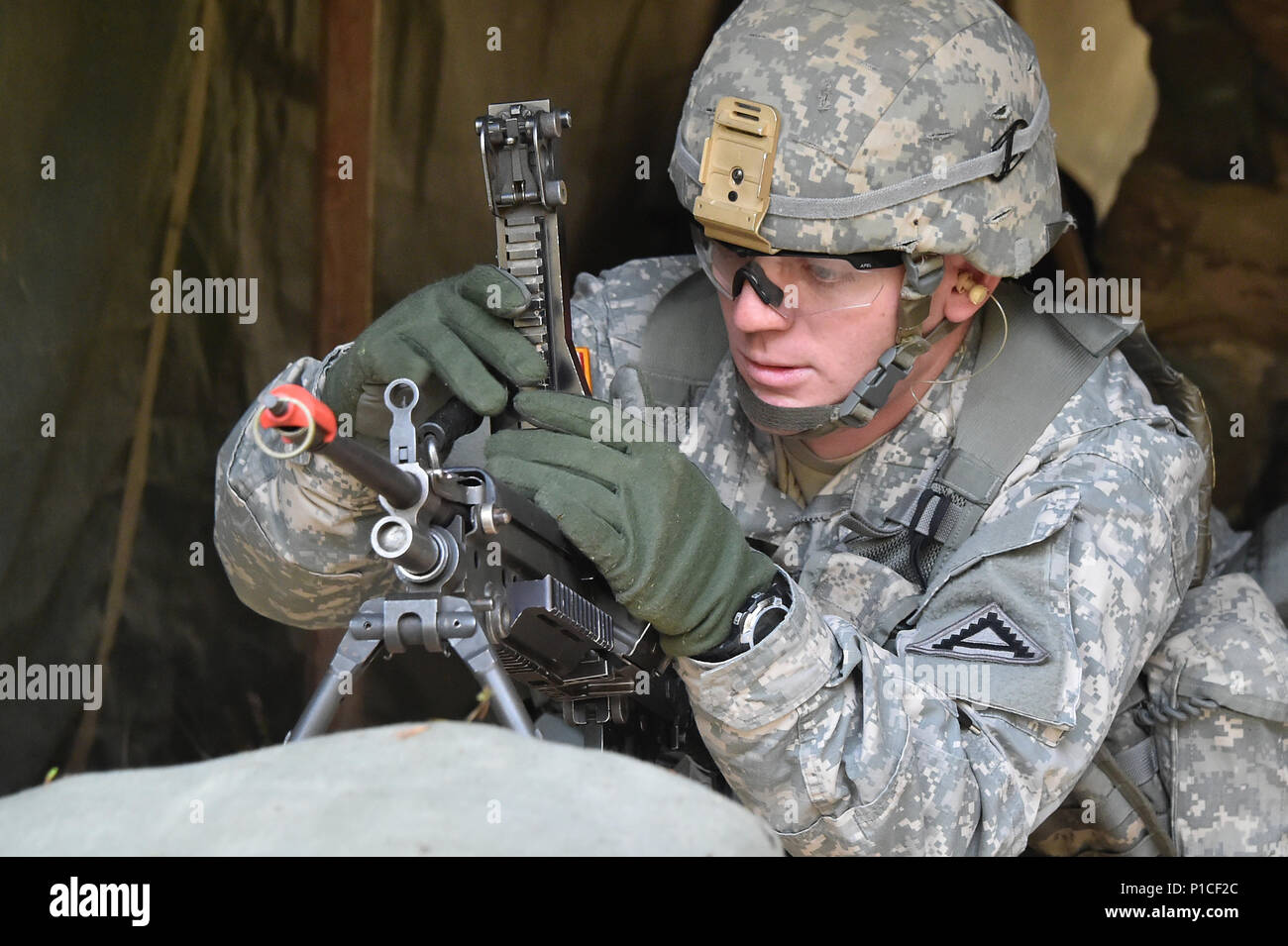 Gun mastery hi-res stock photography and images - Alamy