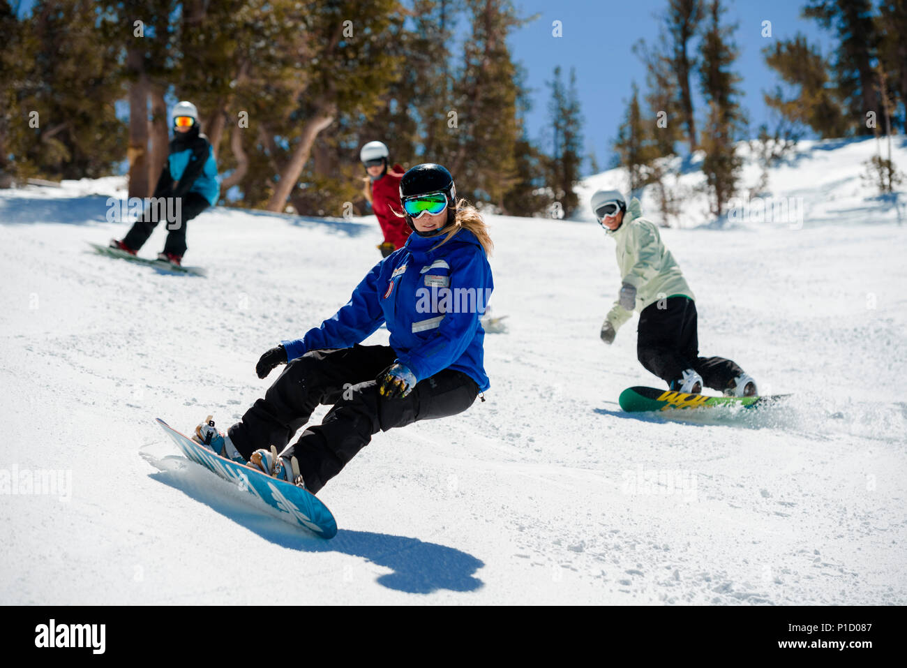 Winter activity activities hires stock photography and images Alamy