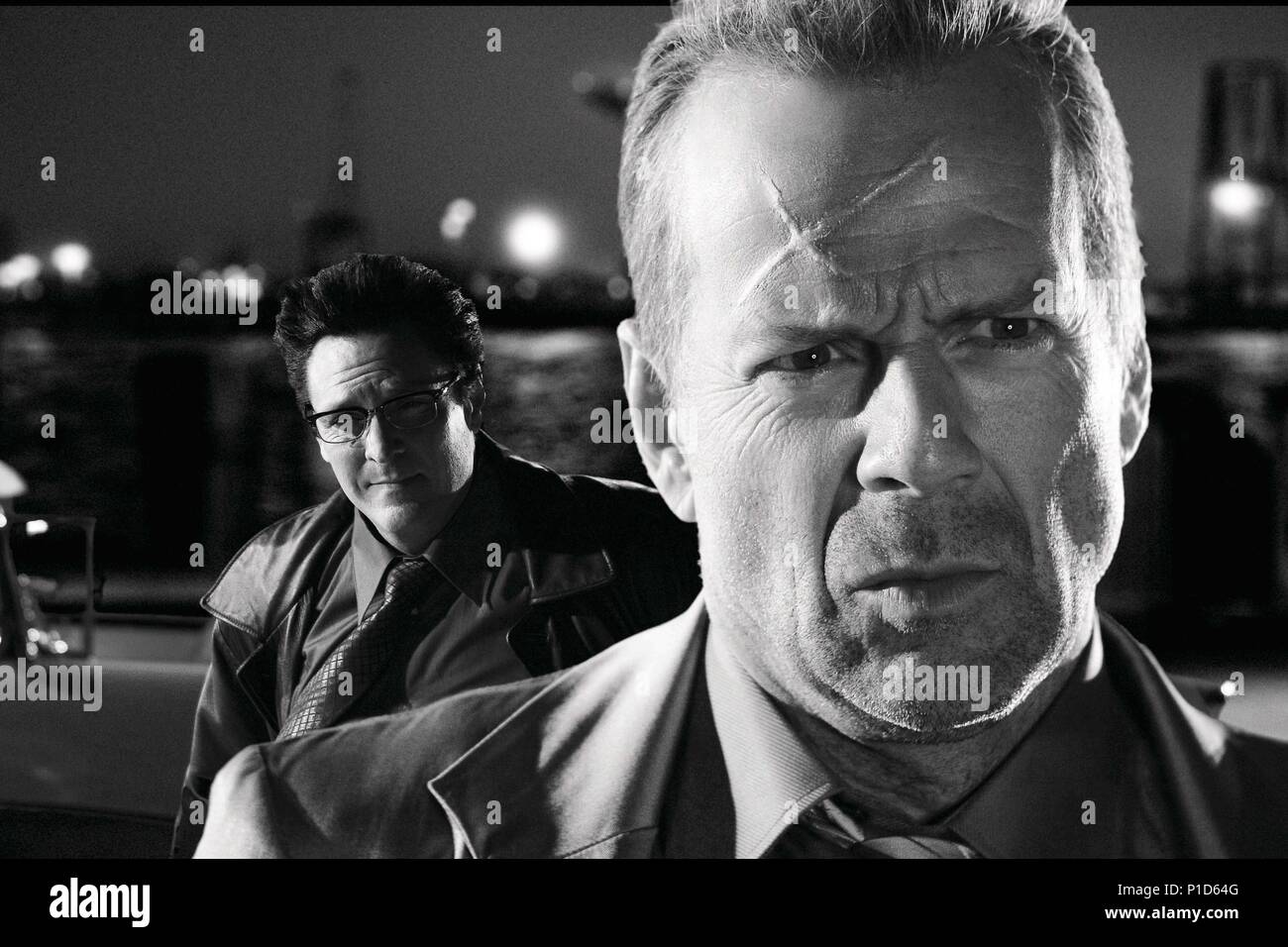 Original Film Title: SIN CITY.  English Title: SIN CITY.  Film Director: ROBERT RODRIGUEZ; FRANK MILLER.  Year: 2005.  Stars: BRUCE WILLIS; MICHAEL MADSEN. Copyright: Editorial inside use only. This is a publicly distributed handout. Access rights only, no license of copyright provided. Mandatory authorization to Visual Icon (www.visual-icon.com) is required for the reproduction of this image. Credit: DIMENSION FILMS / Album Stock Photo