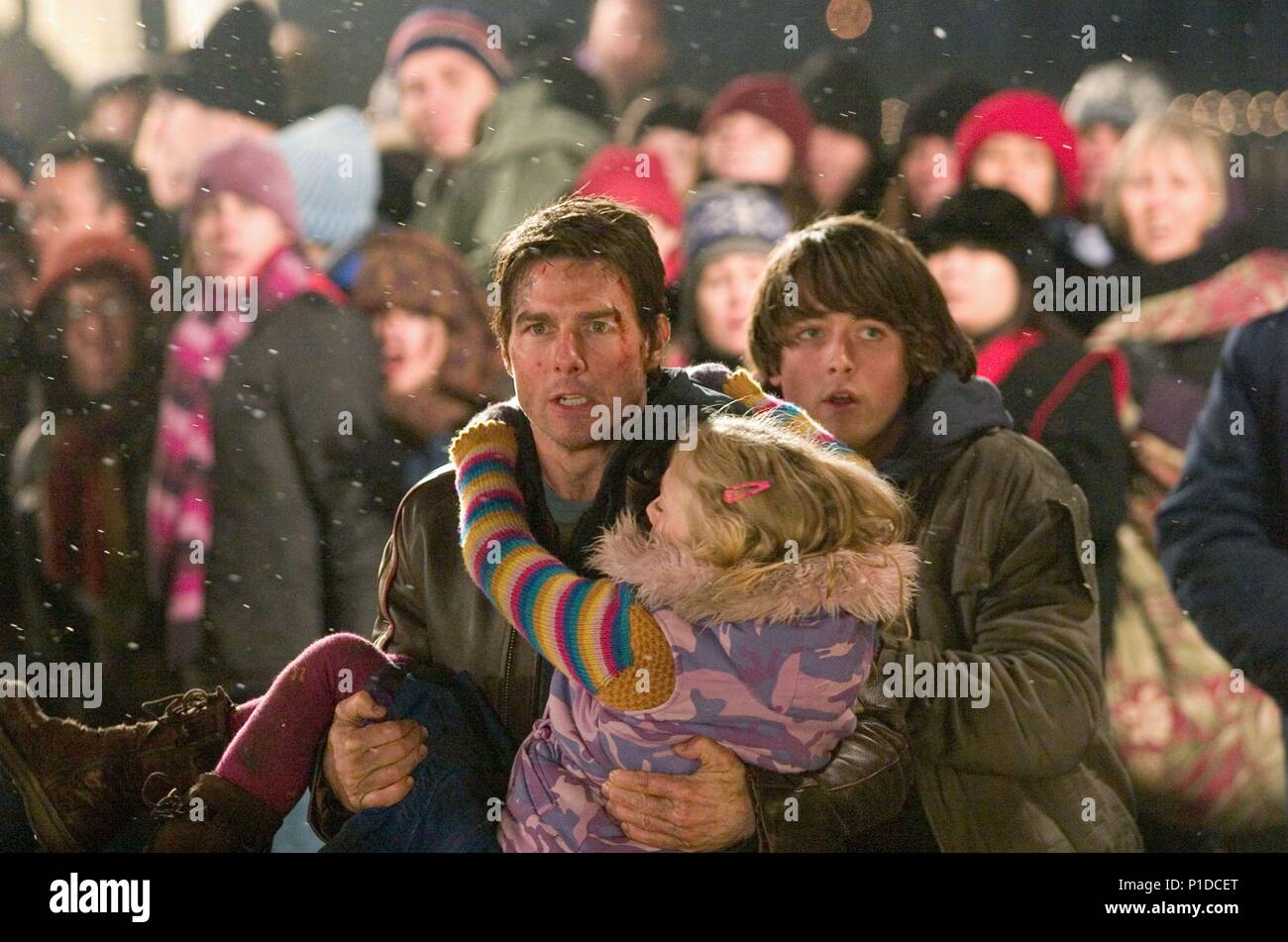 Justin chatwin war worlds 2005 hi-res stock photography and images - Alamy