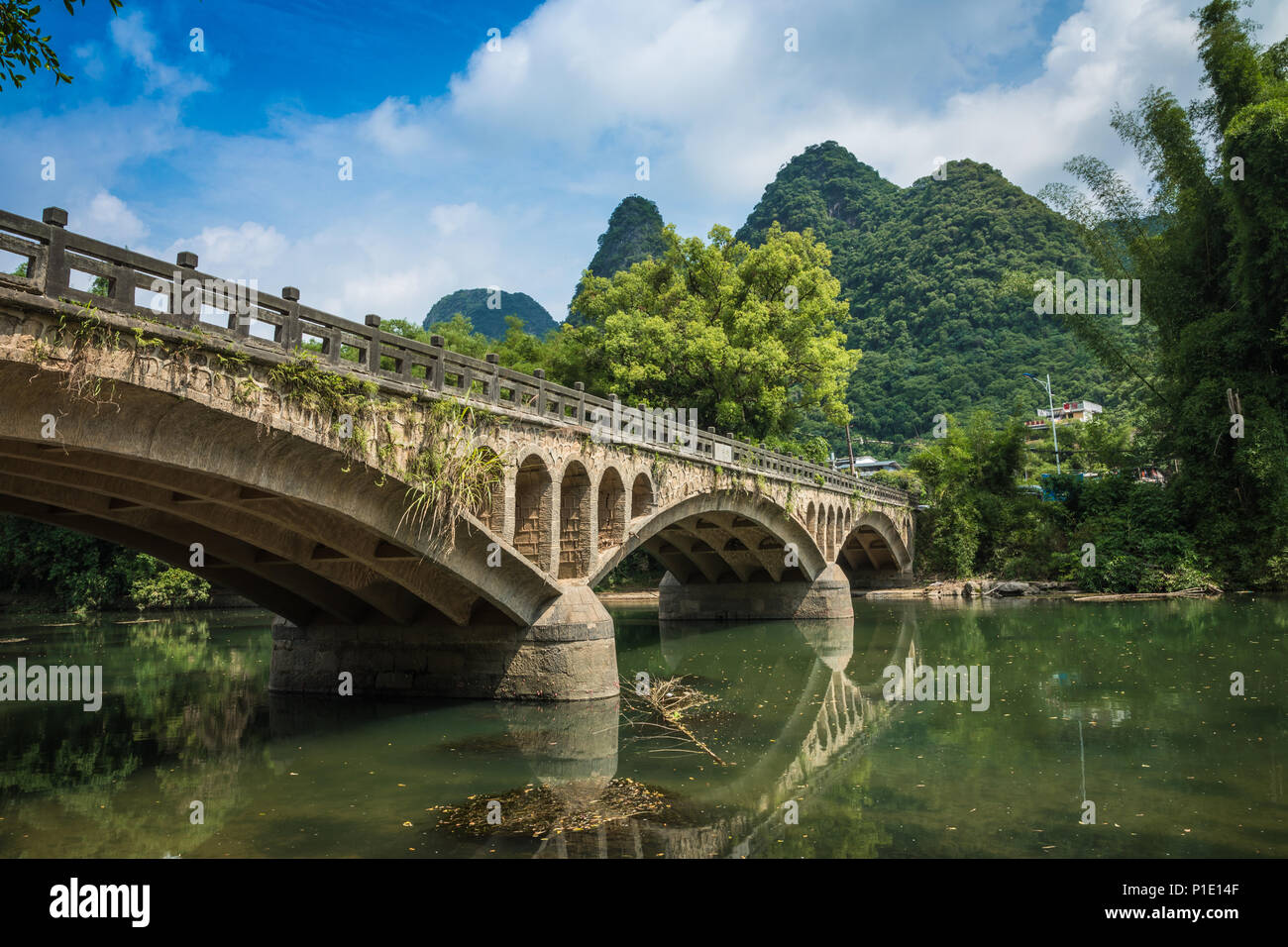 Li River (Lijiang River). Old bridge in Xingping Town Stock Photo