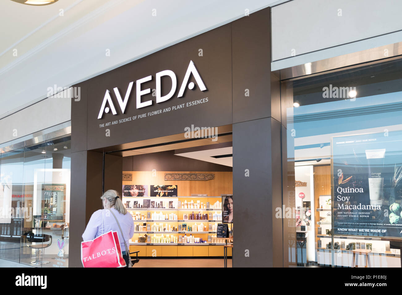 Boutique Aveda High Resolution Stock Photography And Images Alamy
