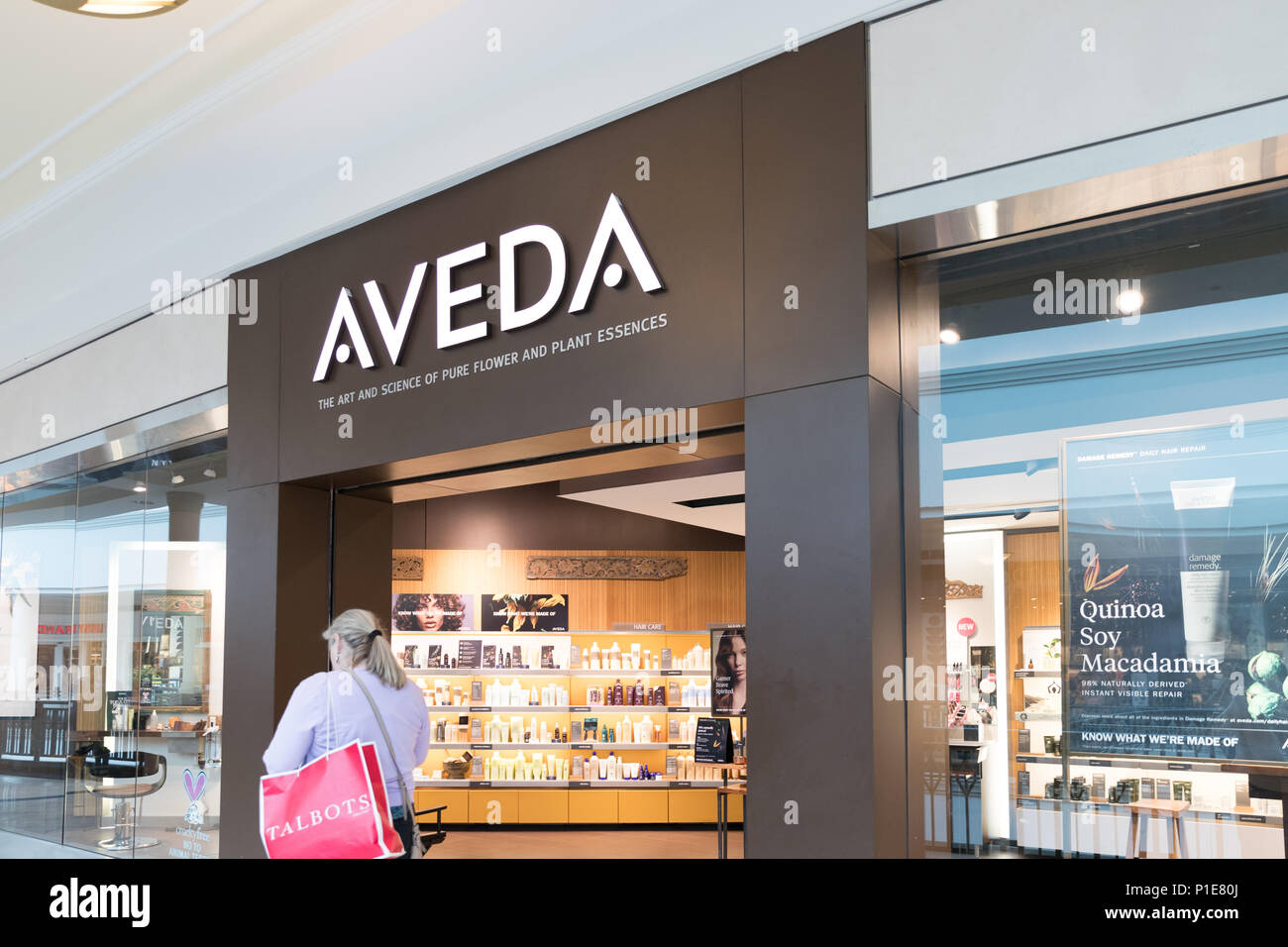 Boutique Aveda High Resolution Stock Photography And Images Alamy Boutique Aveda High Resolution Stock Photography And Images Alamy