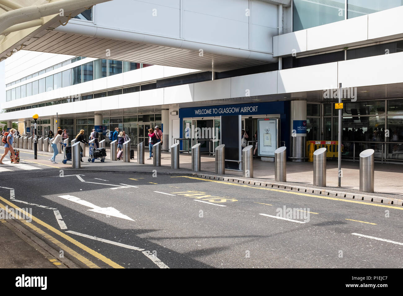 Entrance to the main terminal building and ticket desks at Glasgow
