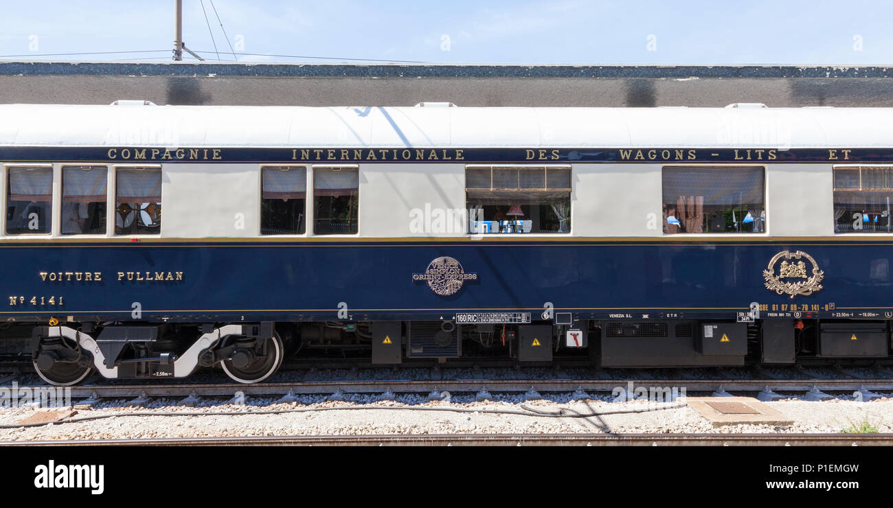 142 Orient Express Railway Carriage Stock Photos, High-Res