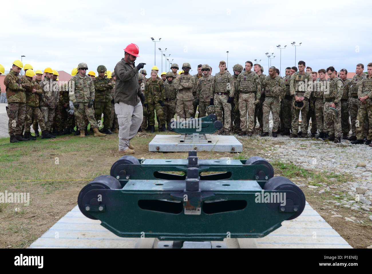 Norwegian armys engineering company hires stock photography and images