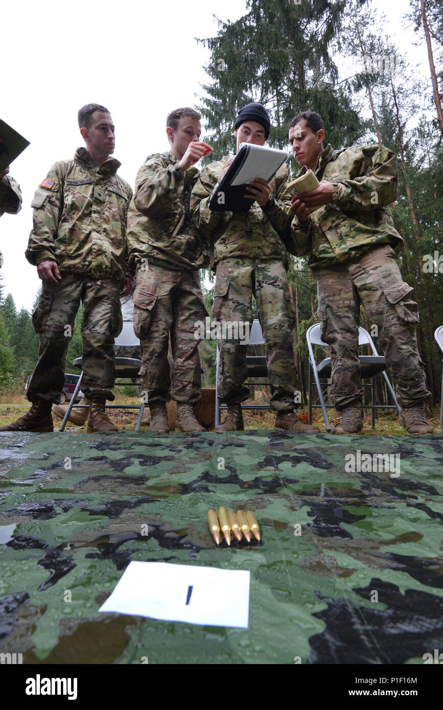U.S. Soldiers with the 173rd Airborne Brigade conduct the Ammo Problem