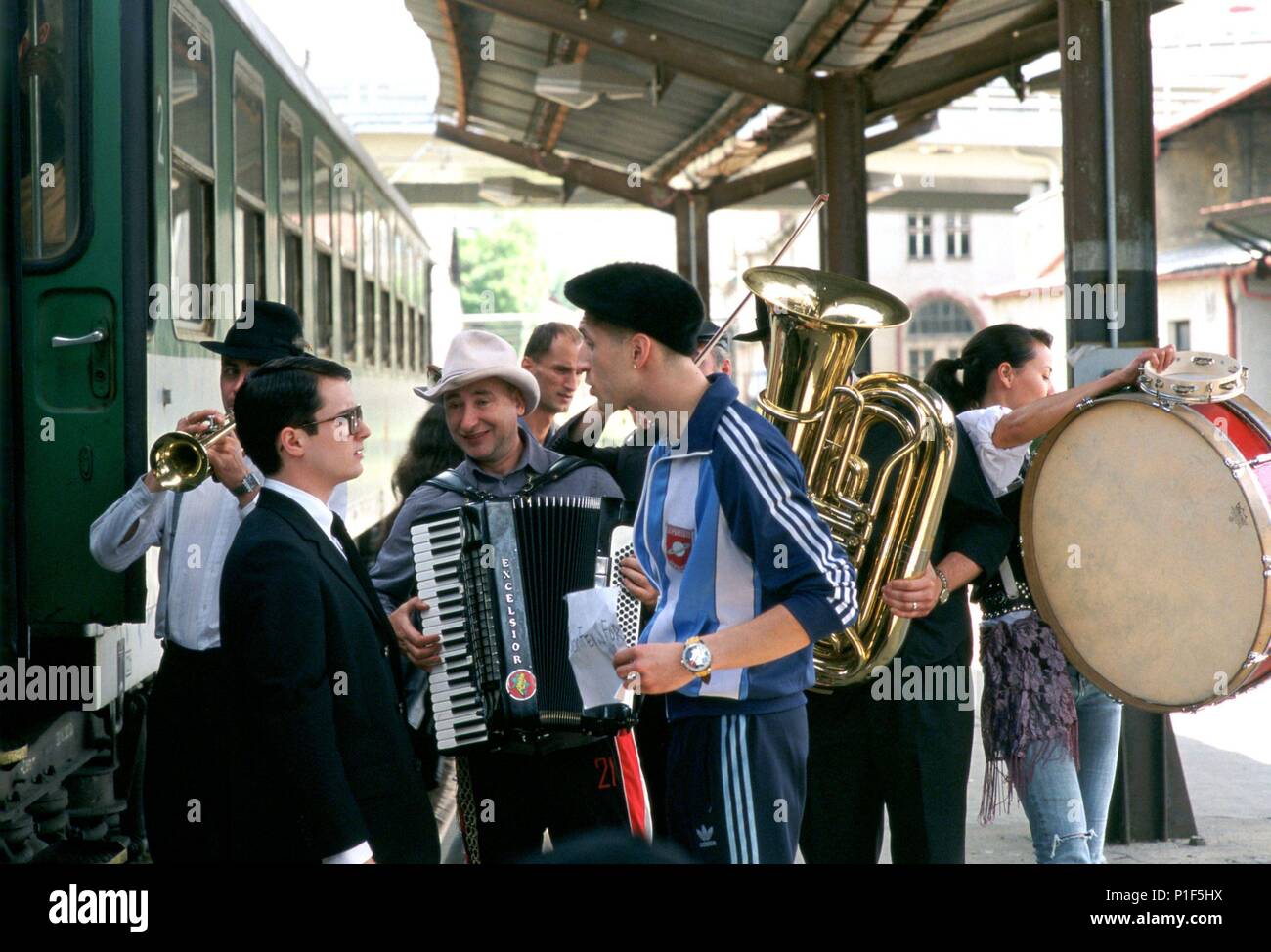Original Film Title EVERYTHING IS ILLUMINATED. English Title