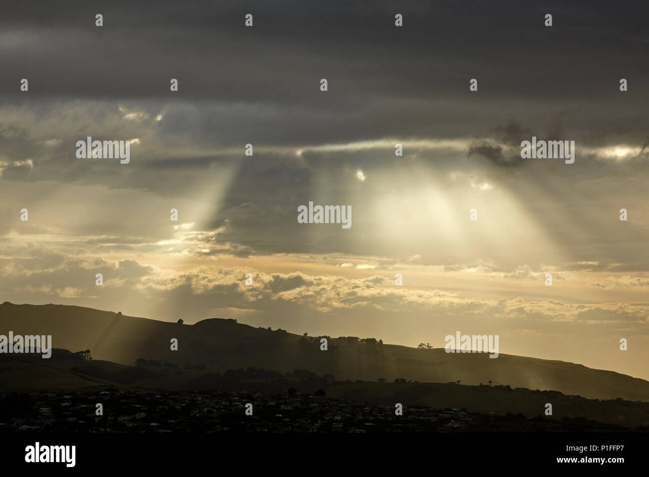 Light cloud hi-res stock photography and images - Alamy