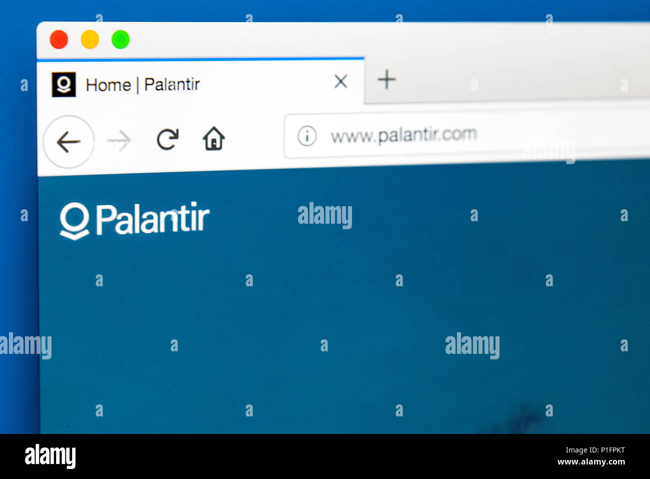 Palantir(PLTR)分析:强劲财报下股价回调17%,估值担忧并存