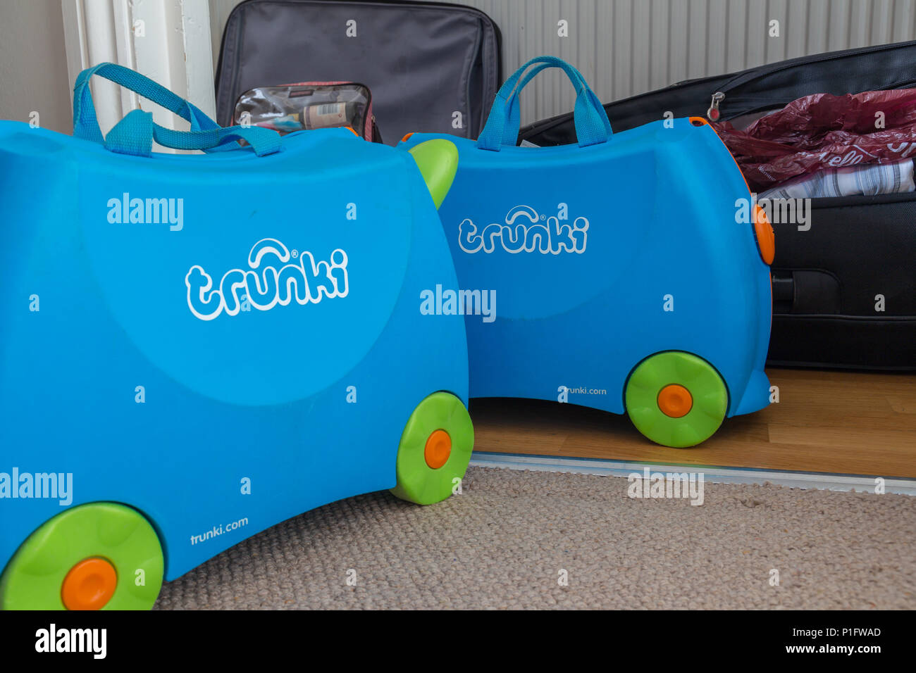 trunki carry on
