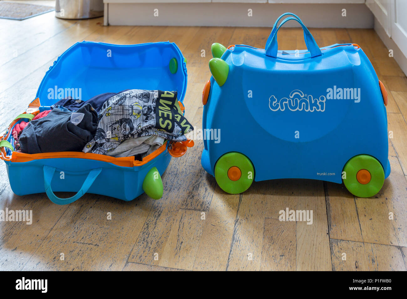 Children ride on, carry on Trunki Cases Stock Photo - Alamy