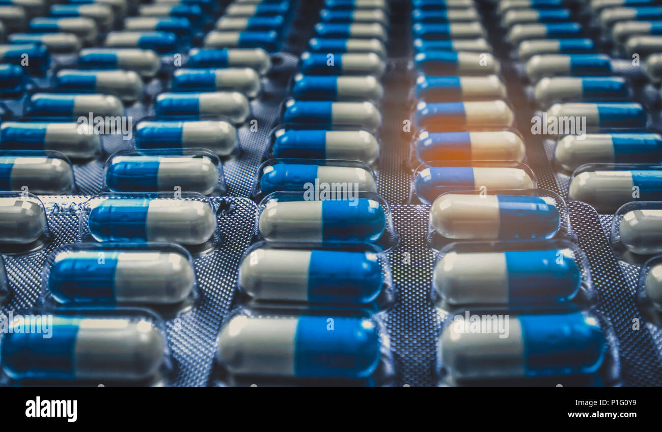 Amoxicillin pill hires stock photography and images Alamy