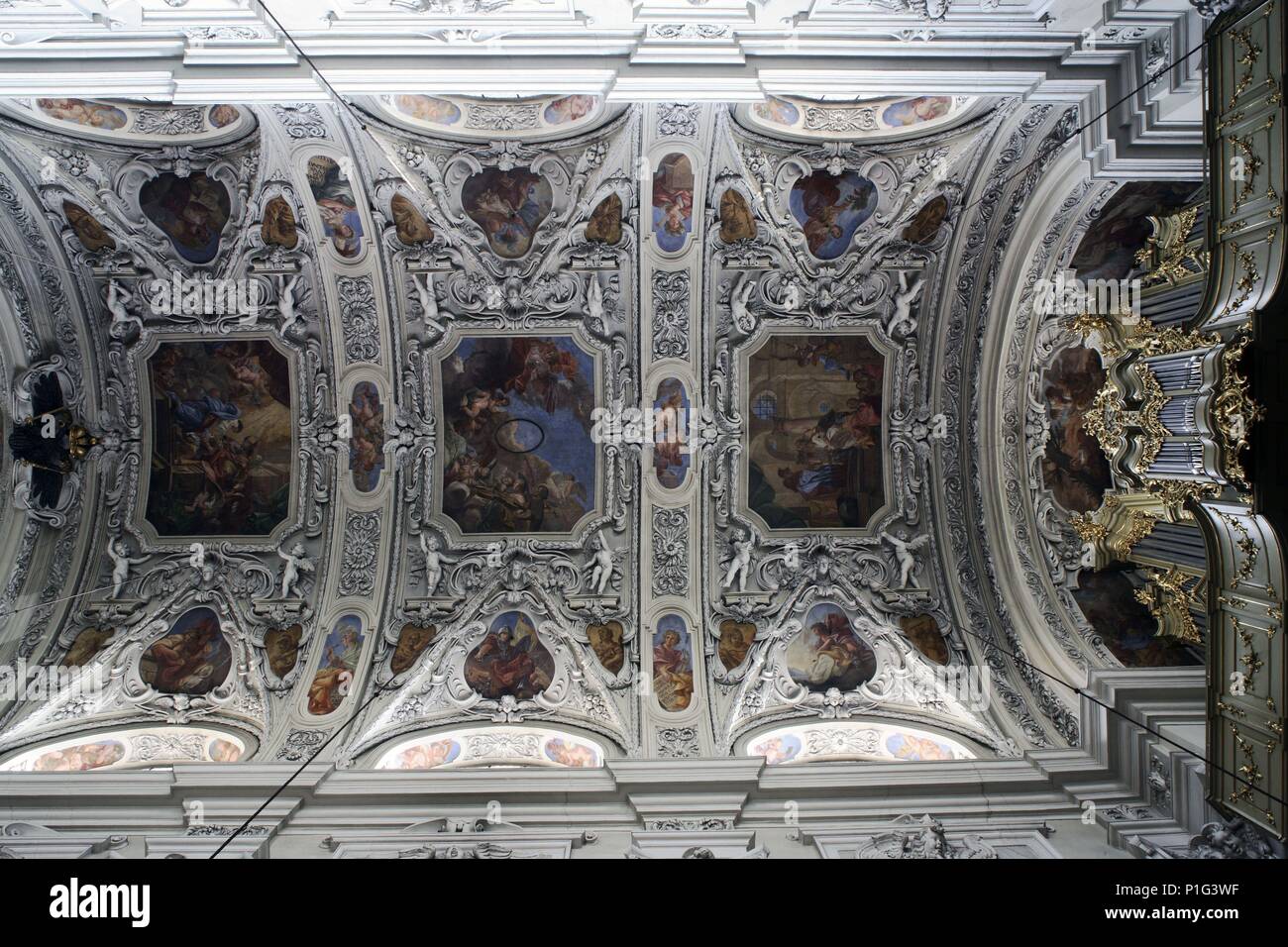 . Viena Wien; la Dominikanerkirche (Iglesia Dominicana); órgano y ...