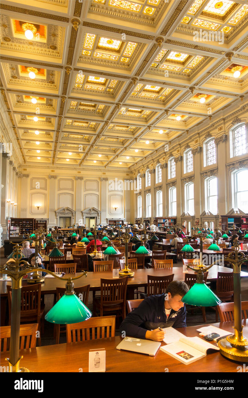 University Of Wisconsin Madison Stock Photo 207494725 Alamy
