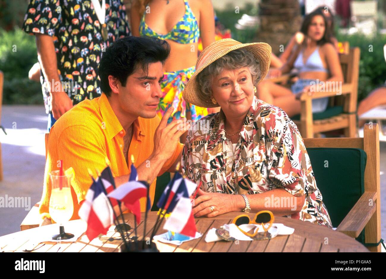 Original Film Title: DANCE WITH ME.  English Title: DANCE WITH ME.  Film Director: RANDA HAINES.  Year: 1998.  Stars: JOAN PLOWRIGHT; CHAYANNE. Credit: MANDALAY ENTERTAIMENT / Album Stock Photo