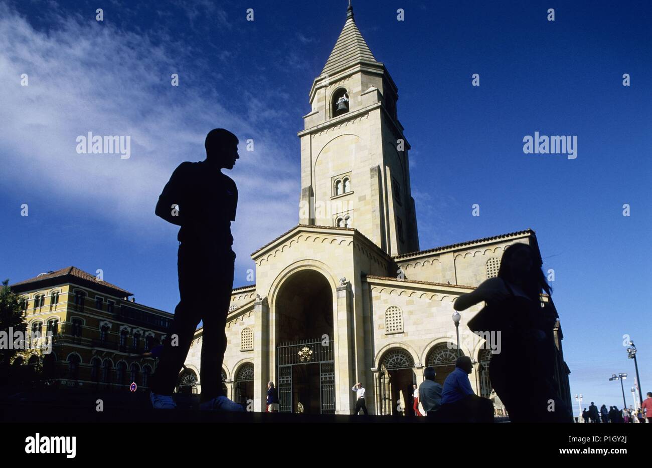 Iglesia de san pedro gijon hi-res stock photography and images - Alamy