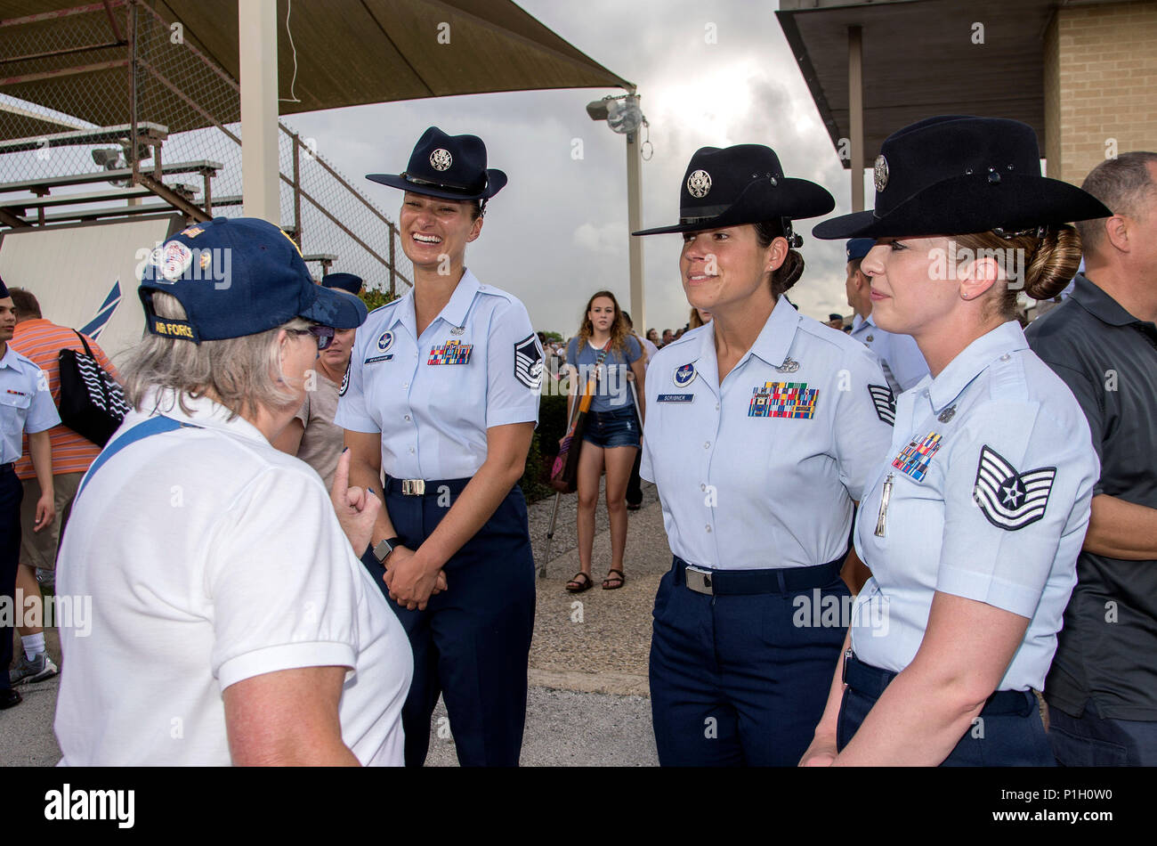 Women in the military 1976 hi-res stock photography and images - Alamy