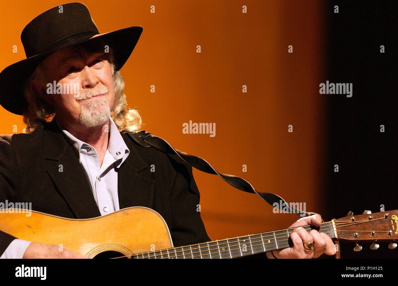 Original Film Title: NEIL YOUNG: HEART OF GOLD. English Title: NEIL