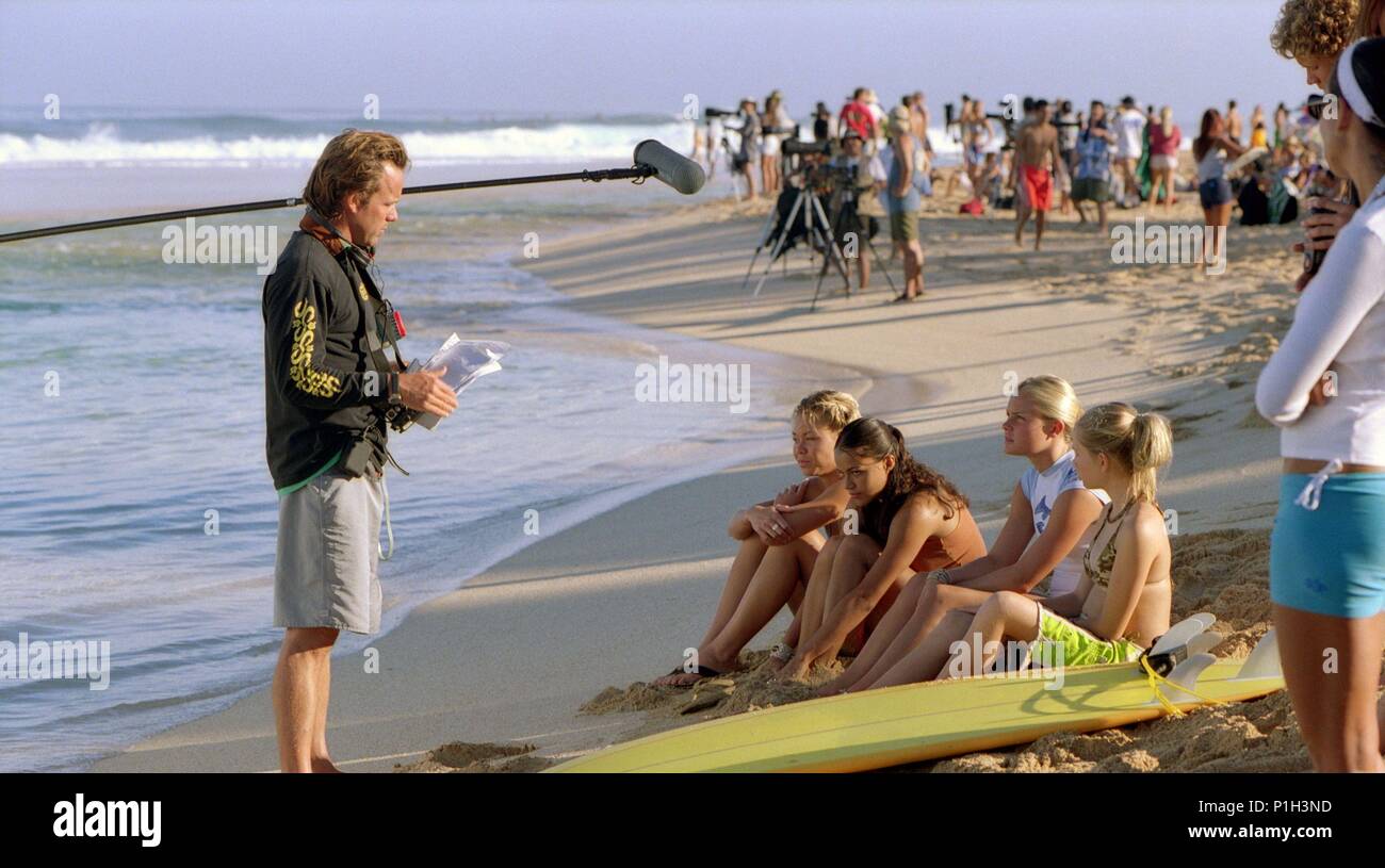 Original Film Title: BLUE CRUSH.  English Title: BLUE CRUSH.  Film Director: JOHN STOCKWELL.  Year: 2002.  Stars: MIKA BOOREM; JOHN STOCKWELL; MICHELLE RODRIGUEZ; KATE BOSWORTH; SANOE LAKE. Credit: UNIVERSAL STUDIOS / JOHNSON, JOHN / Album Stock Photo