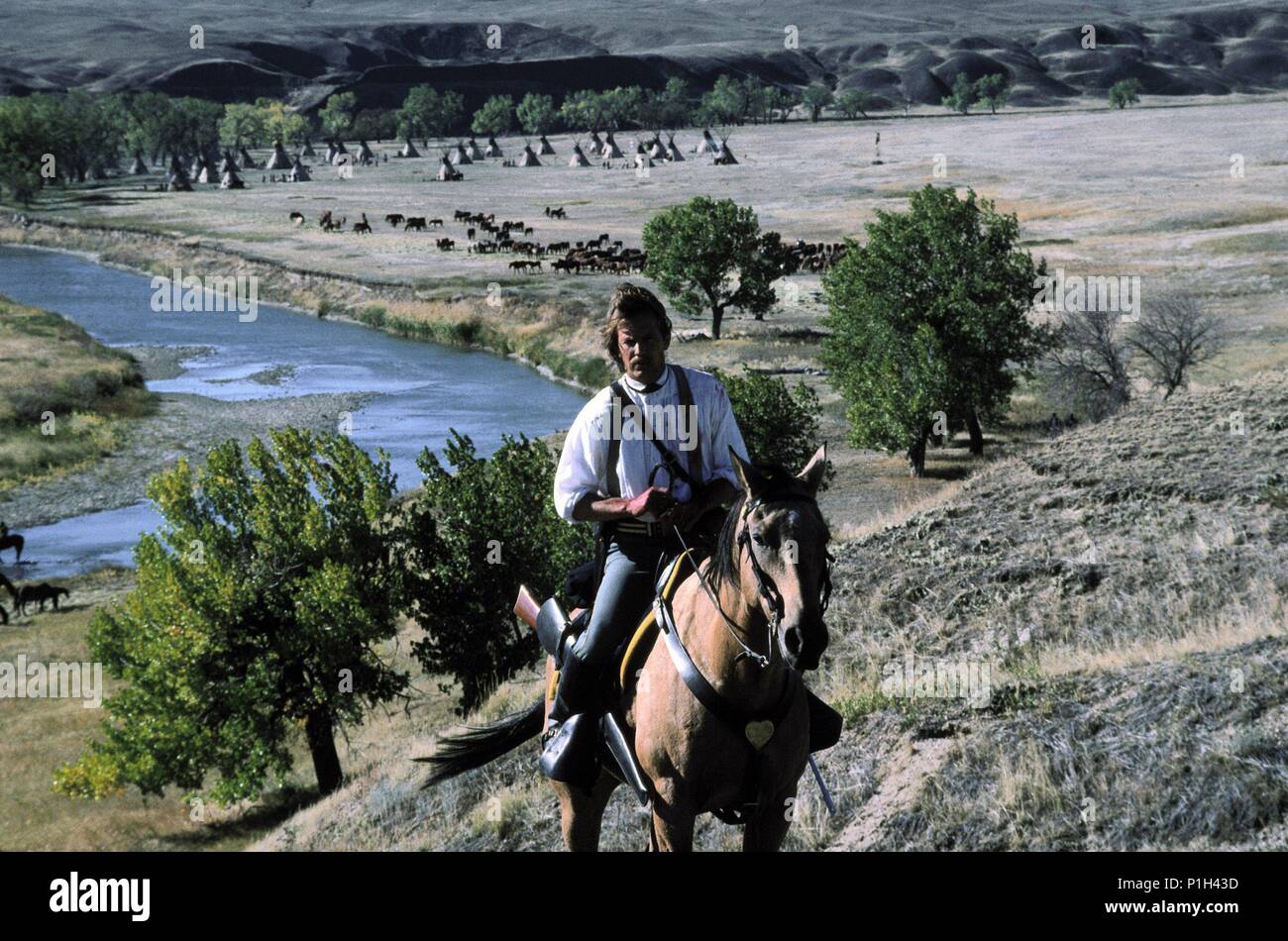 Original Film Title: DANCES WITH WOLVES.  English Title: DANCES WITH WOLVES.  Film Director: KEVIN COSTNER.  Year: 1990.  Stars: KEVIN COSTNER. Credit: ORION PICTURES / Album Stock Photo