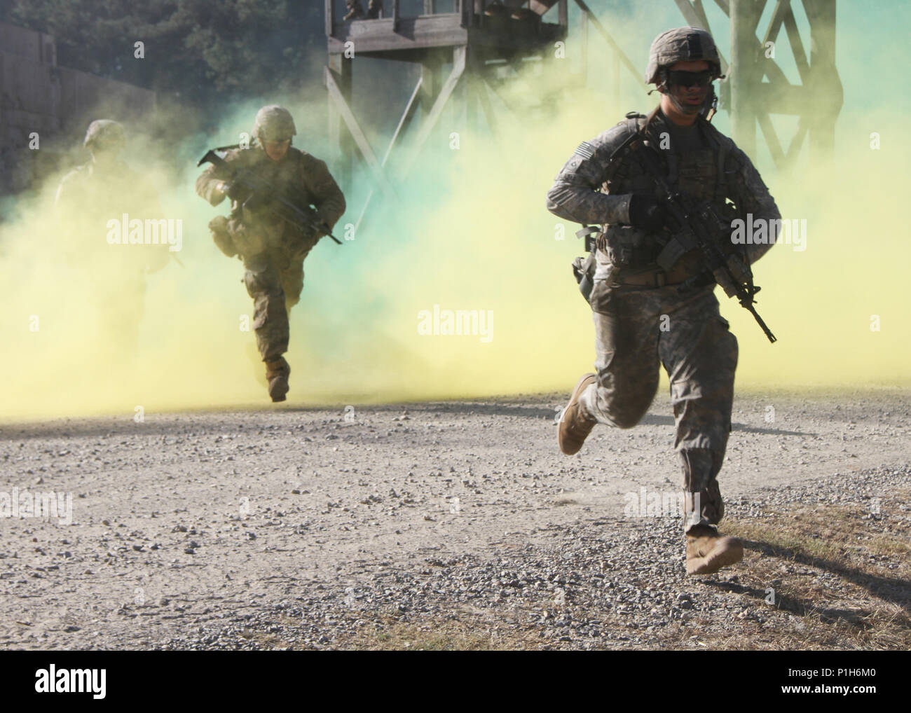 U.S. Soldiers assigned to 2nd Battalion, 325th Infantry Regiment, 82nd ...